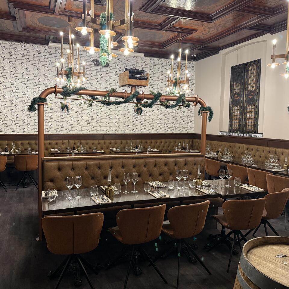 Café Piazza / Festlokalen