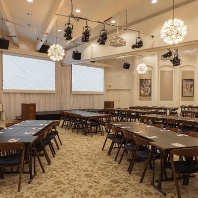 STUDIO Meetingpoint Satellit