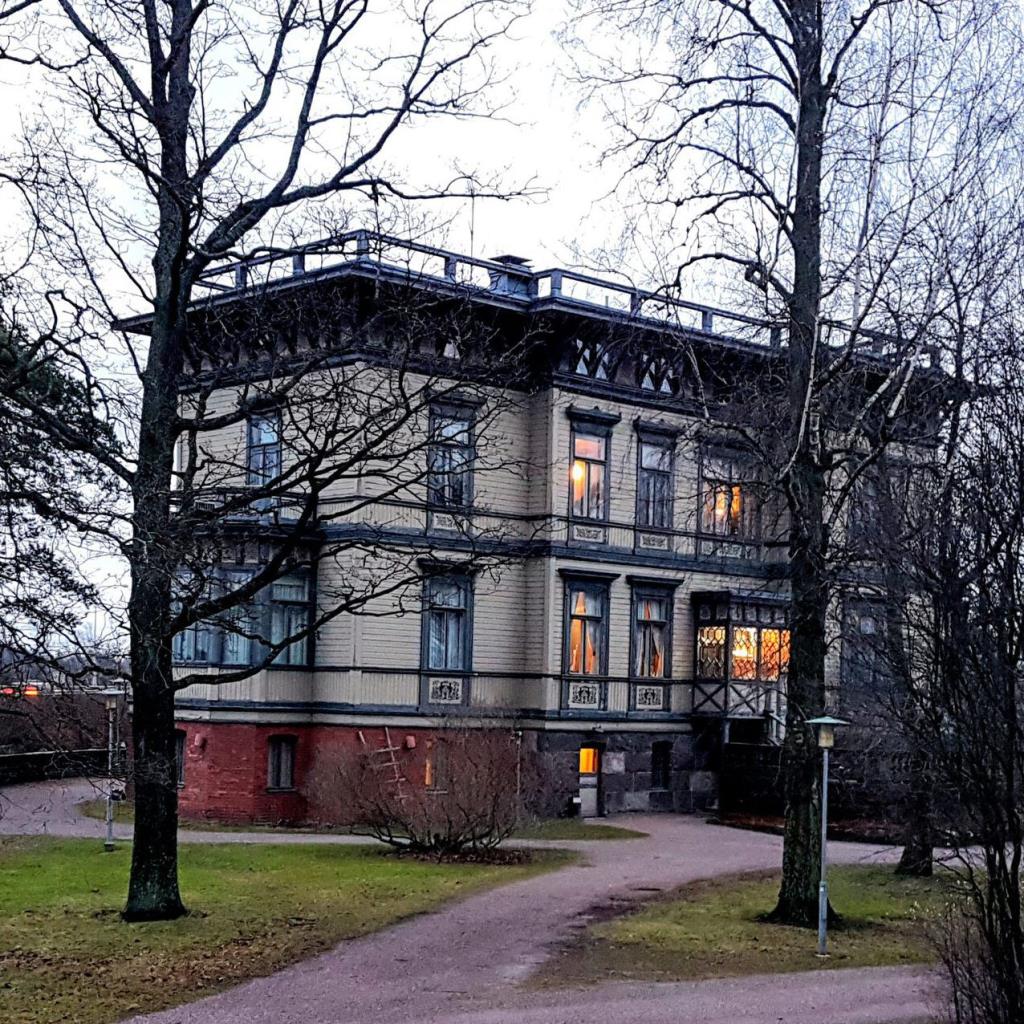 Karhusaaren taidekeskus